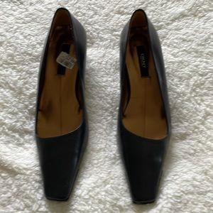 DKNY Leather Sean-40MM Pump In Black Size-8 1/2 NWT